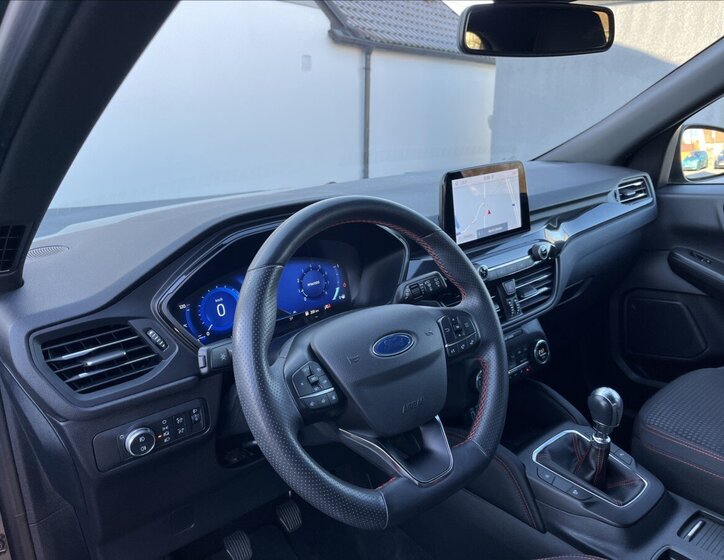 Ford Kuga Kombi 1,5 l 111 kw