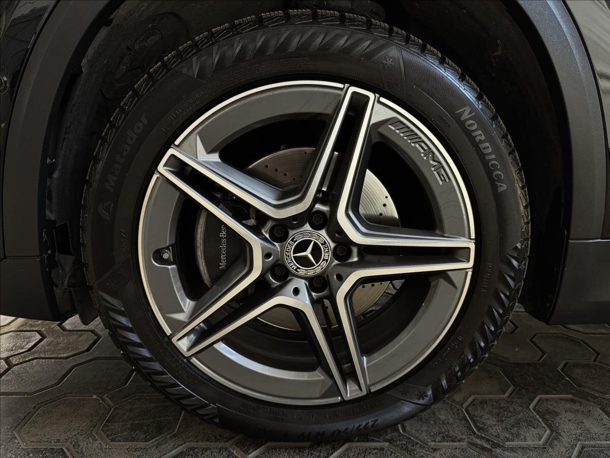 Mercedes-Benz GLA SUV / Terénní 2,0 l 110 kw