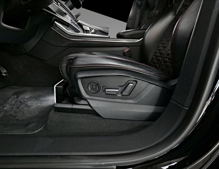 Audi RS Q8 SUV / Terénní 4,0 l 441 kw