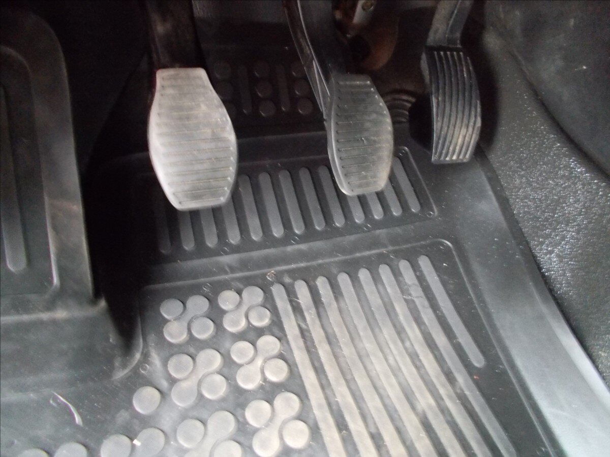 Opel Combo Skříň 1,6 l 77 kw