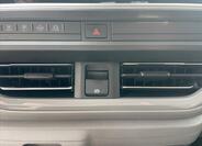 Volkswagen Caravelle 12