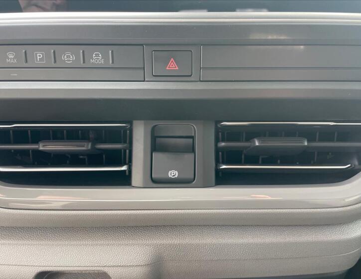 Volkswagen Caravelle 12