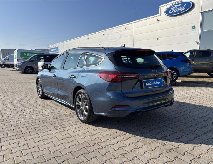 Ford Focus Kombi 998,0 92 kw