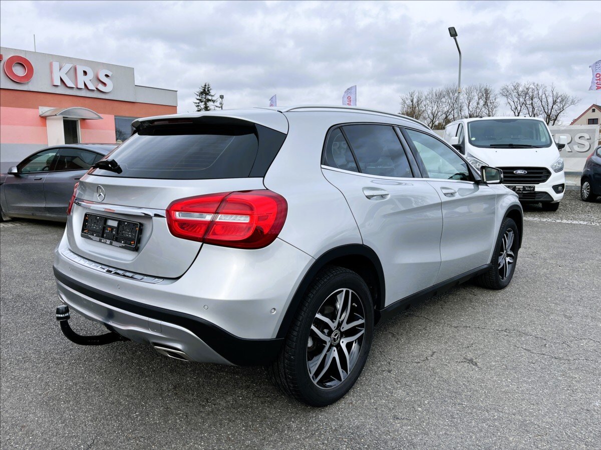 Mercedes-Benz GLA Hatchback 1,6 l 115 kw