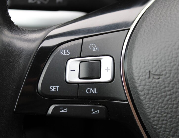 Volkswagen Sharan MPV 2,0 l 110 kw