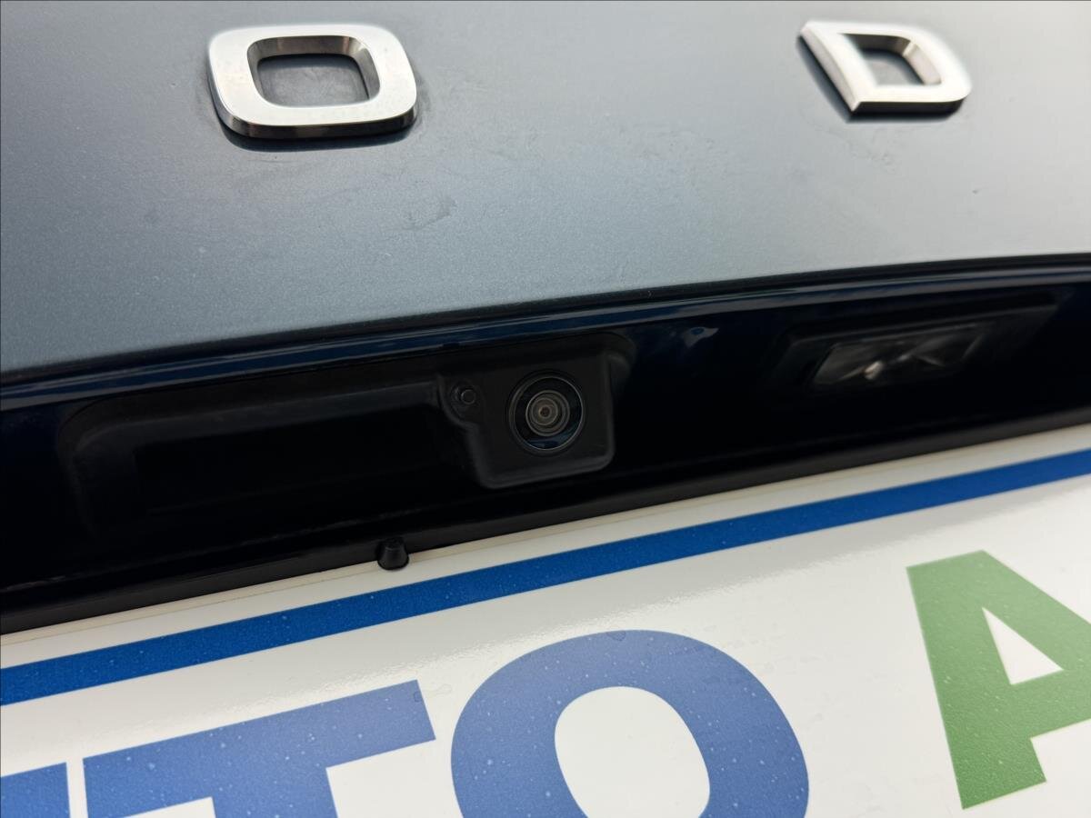 Škoda Karoq SUV / Terénní 1,5 l 110 kw