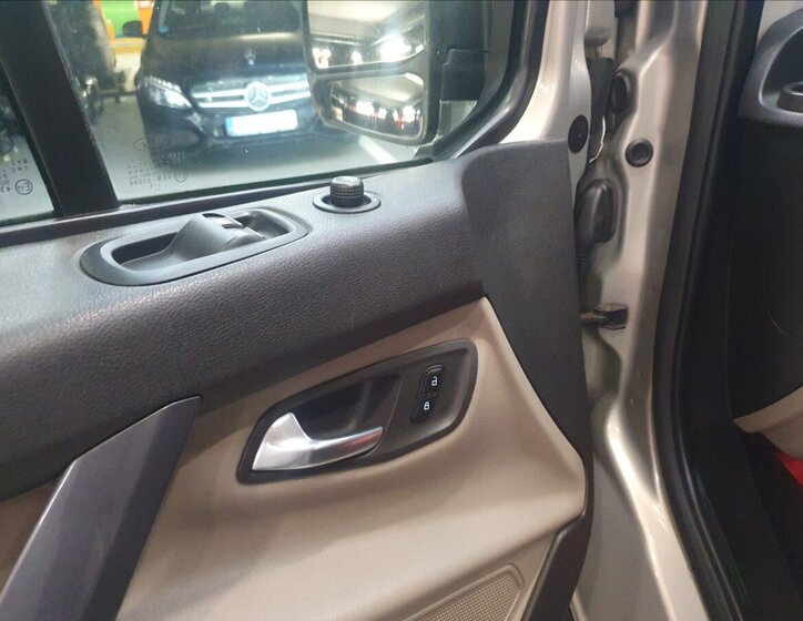 Ford Tourneo Custom Kombi 2,2 l 92 kw