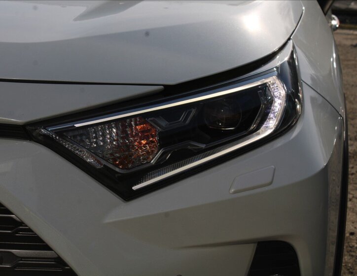 Toyota RAV4 SUV 2,0 l 129 kw