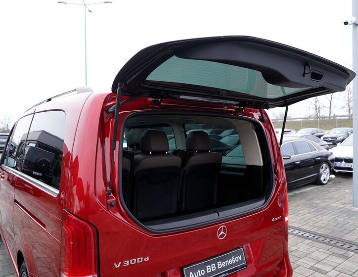 Mercedes-Benz Třídy V 11