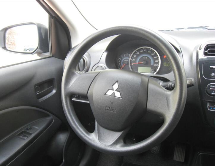 Mitsubishi Space Star 22