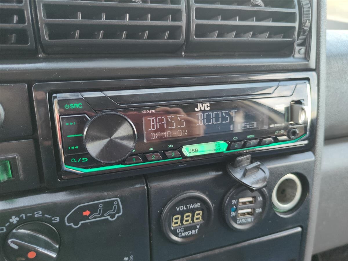 Volkswagen Transporter Kombi 2,5 l 75 kw