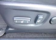 Toyota Land Cruiser 11