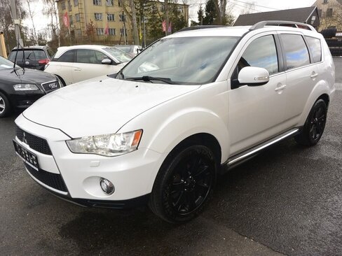Mitsubishi Outlander SUV 2,3 l 130 kw