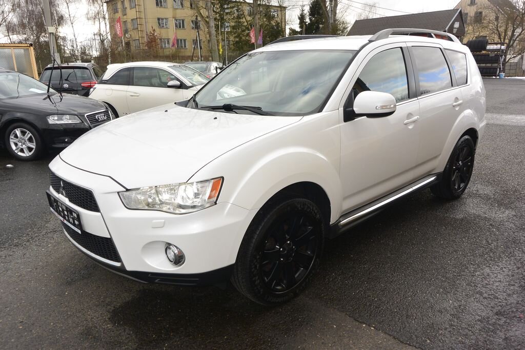 Mitsubishi Outlander SUV 2,3 l 130 kw