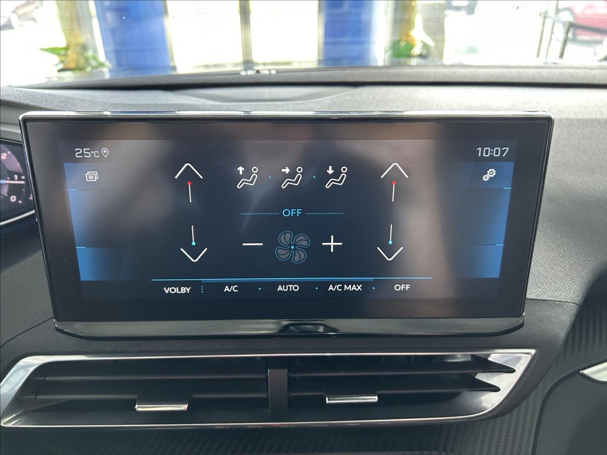 Peugeot 3008 SUV / Terénní 1,5 l 96 kw