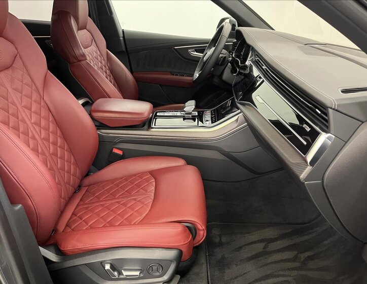 Audi SQ8 SUV 4,0 l 373 kw