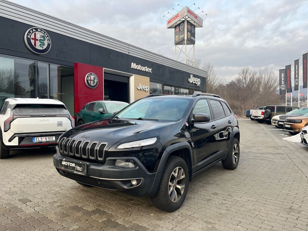Jeep Cherokee SUV / Terénní 3,2 l 200 kw