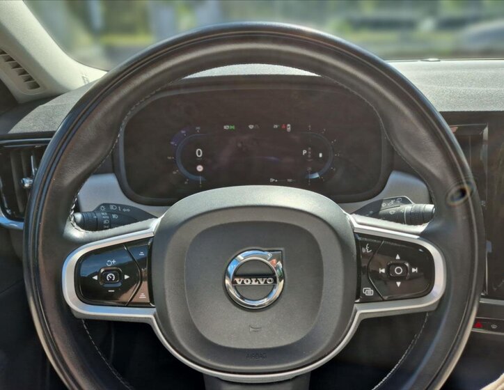 Volvo V90 Kombi 2,0 l 145 kw