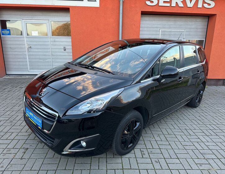Peugeot 5008 1