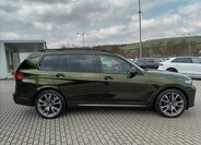 BMW X7 SUV / Terénní 4,4 l 390 kw
