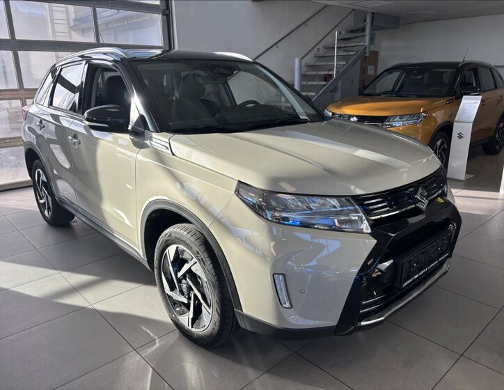 Suzuki Vitara SUV / Terénní 1,4 l 81 kw