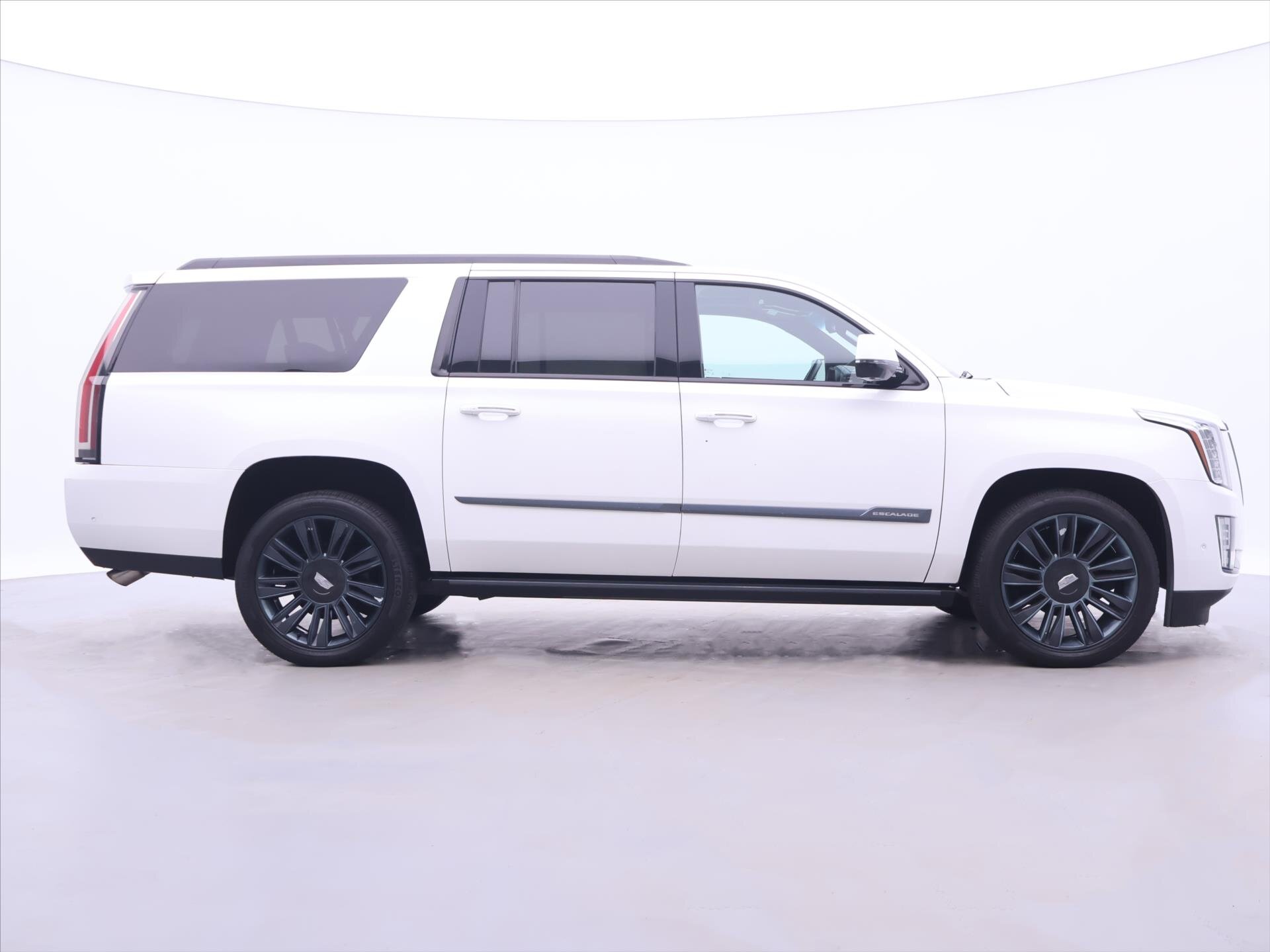 Cadillac Escalade SUV / Terénní 6,2 l 313 kw