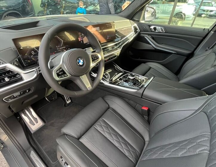 BMW X7 SUV / Terénní 3,0 l 280 kw