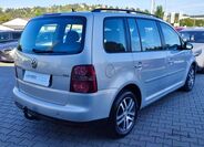 Volkswagen Touran 5