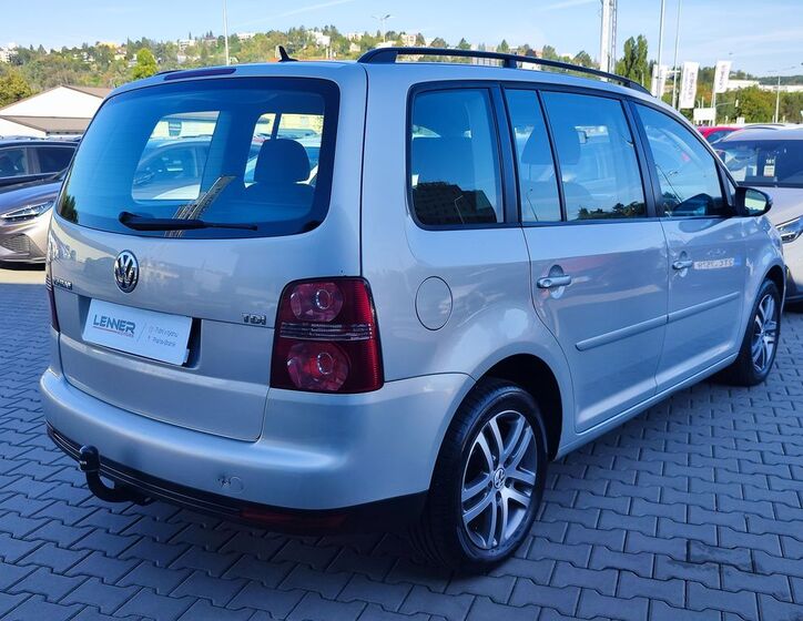 Volkswagen Touran 5
