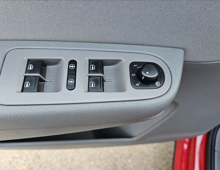 Seat Alhambra Kombi 2,0 l 103 kw