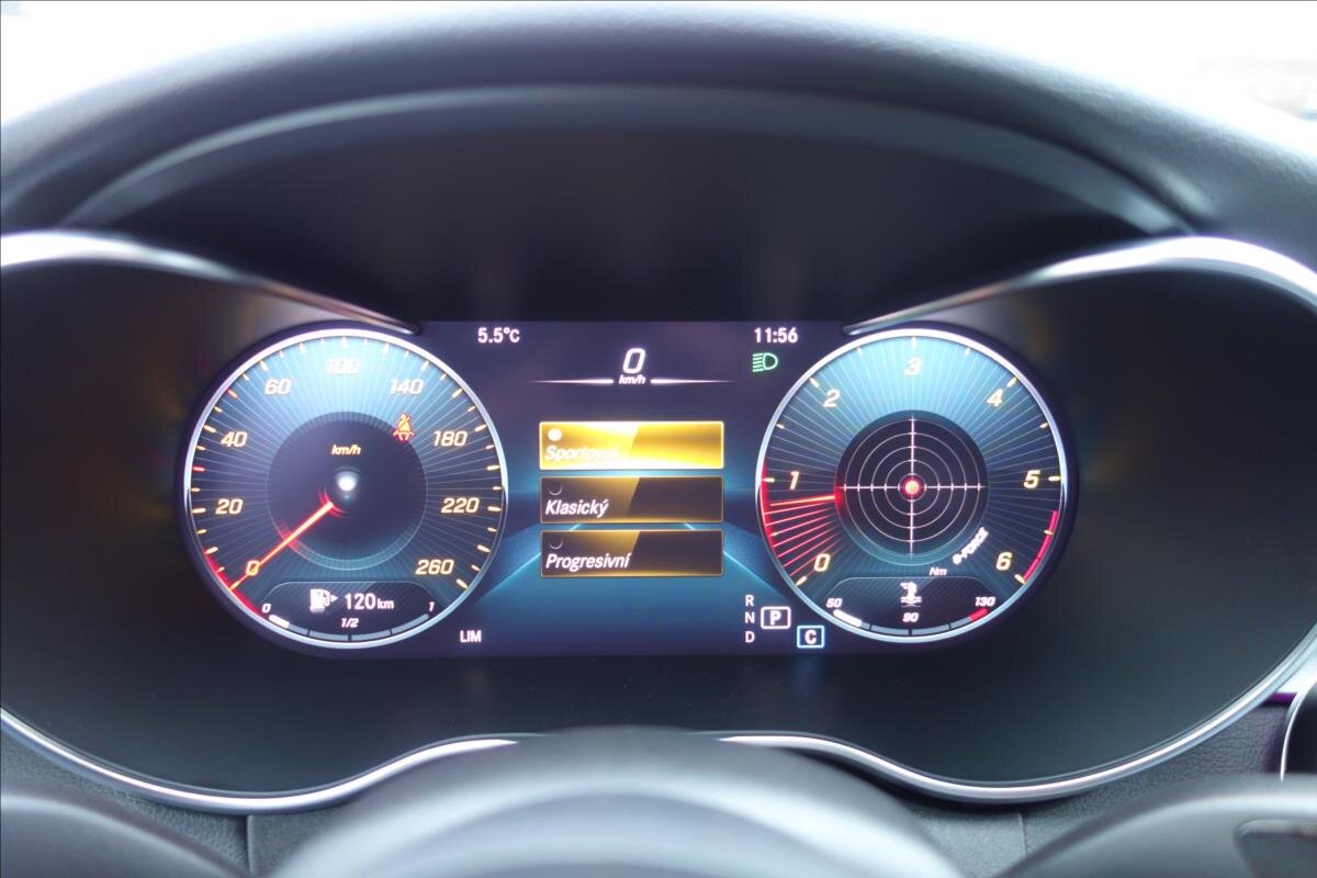 Mercedes-Benz Třídy C Sedan 2,0 l 143 kw