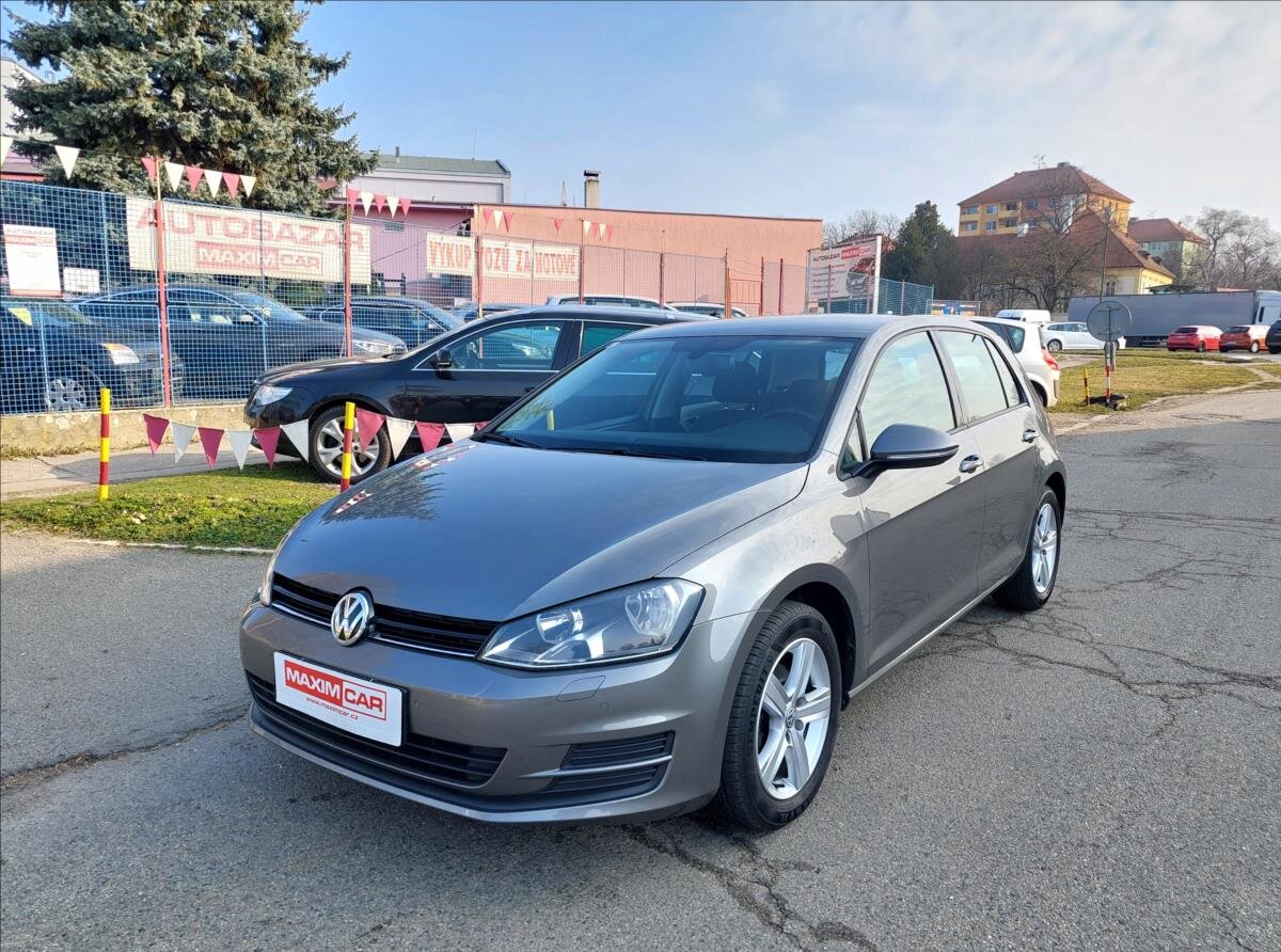 Volkswagen Golf Hatchback 1,2 l 81 kw
