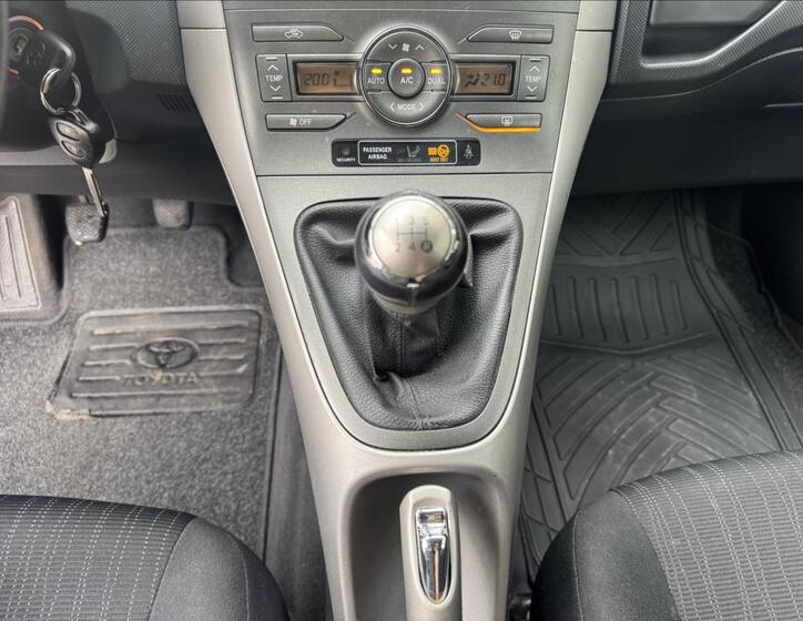 Toyota Auris 37
