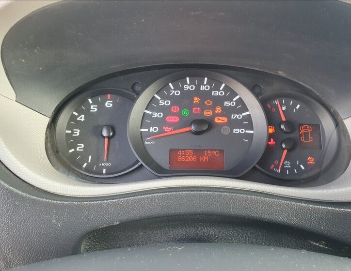 Nissan NV400 Sklápěč 2,3 l 120 kw