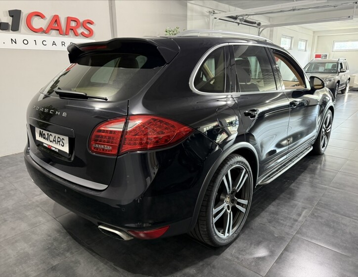 Porsche Cayenne 5