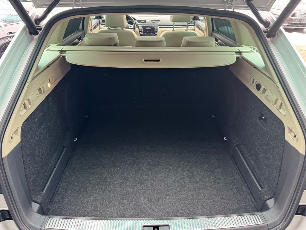 Škoda Superb Kombi 1,8 l 132 kw