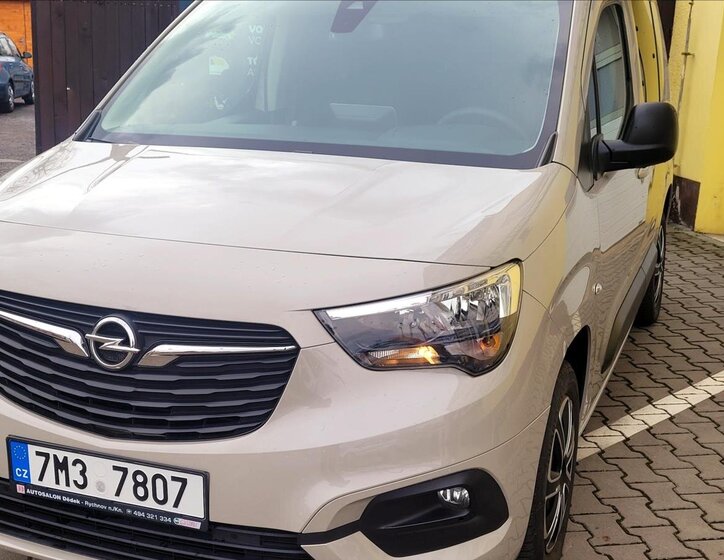 Opel Combo MPV 1,2 l 81 kw