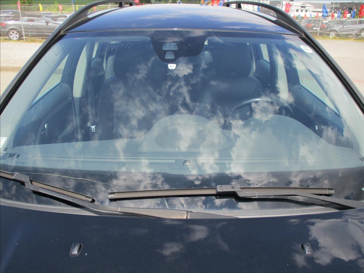 Volvo XC70 Kombi 2,4 l 133 kw