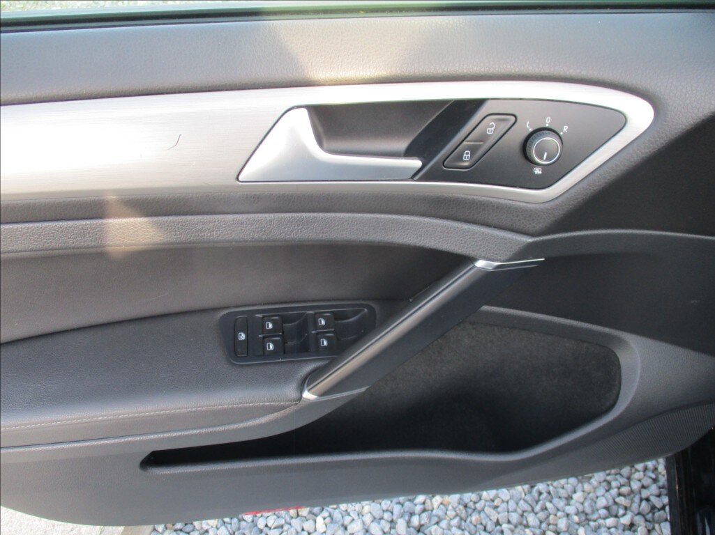 Volkswagen Golf Hatchback 1,2 l 77 kw