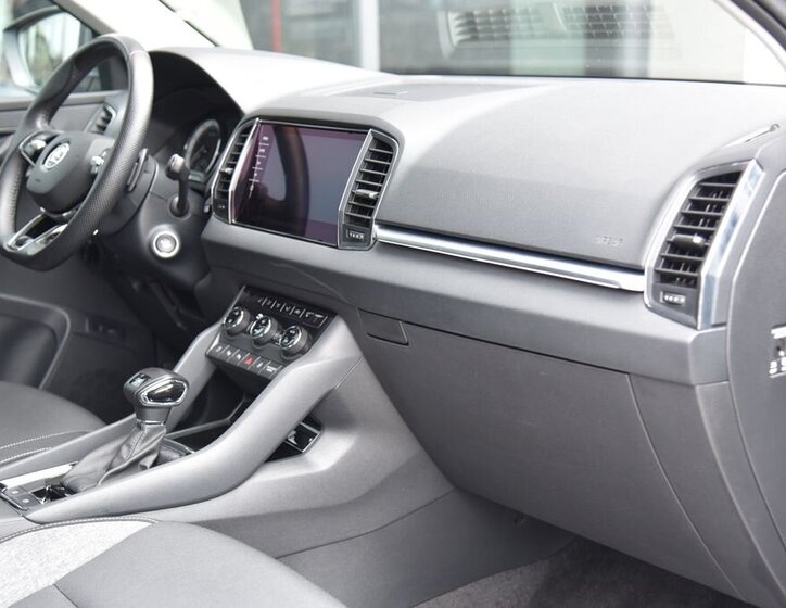 Škoda Karoq SUV / Terénní 1,5 l 110 kw