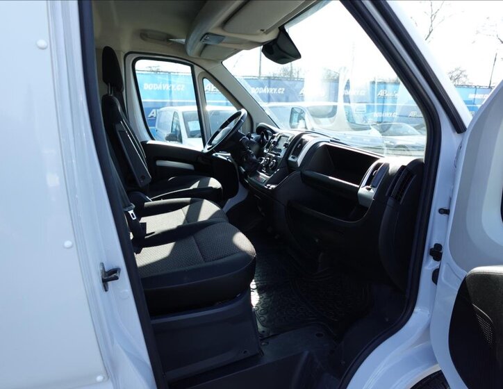 Peugeot Boxer Ostatní 2,2 l 121 kw