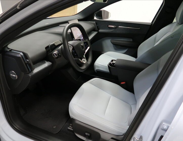 Volvo EX30 SUV 0,0 200 kw