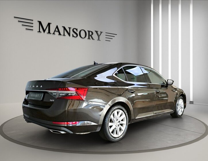 Škoda Superb Sedan 2,0 l 200 kw