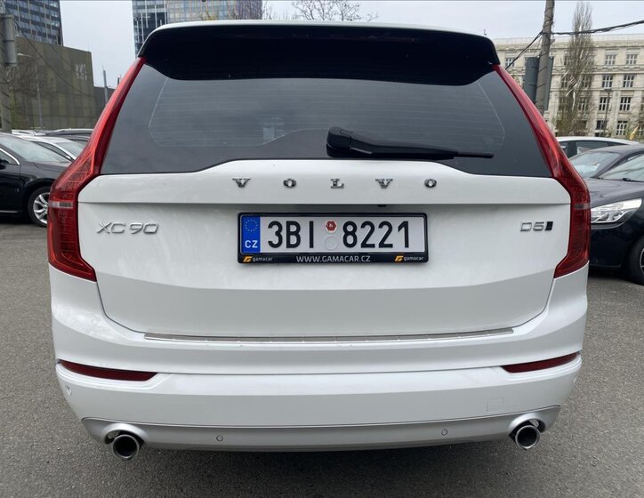 Volvo XC90 SUV / Terénní 2,0 l 173 kw