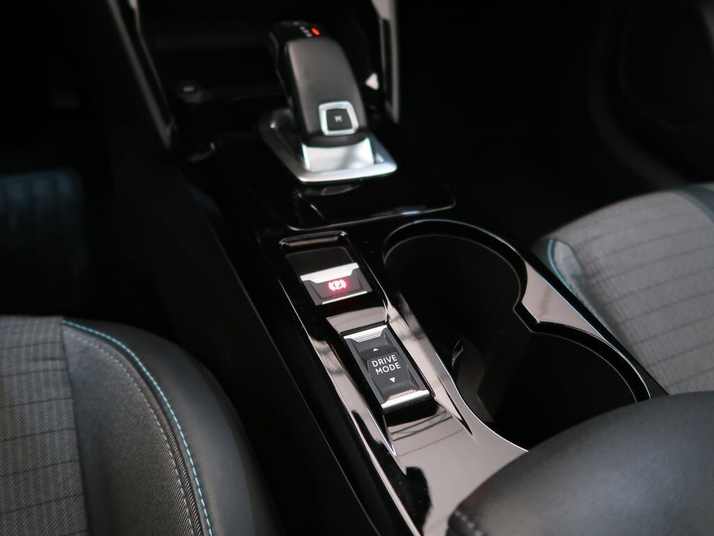 Peugeot 208 Hatchback 1,2 l 96 kw