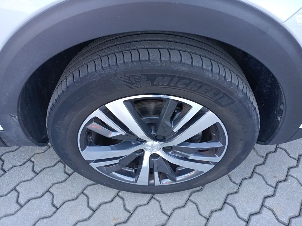 Peugeot 5008 SUV / Terénní 1,2 l 96 kw