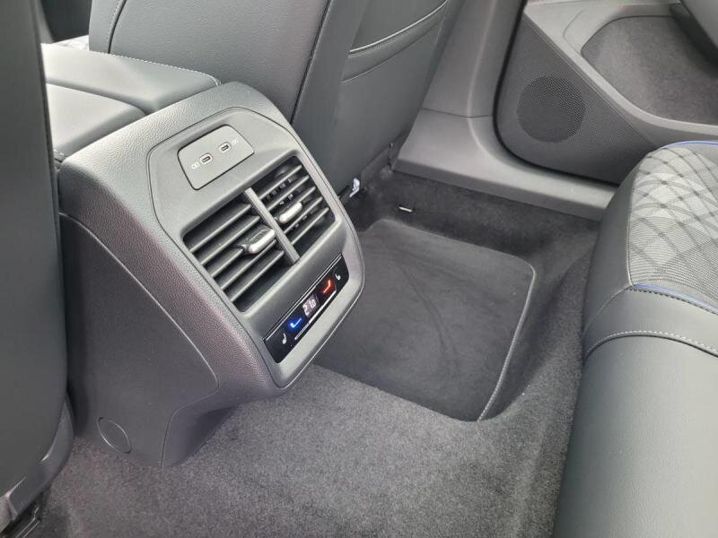 Volkswagen Passat Kombi 2,0 l 195 kw