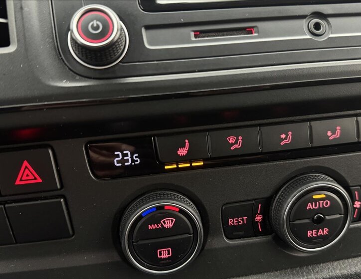 Volkswagen Caravelle Kombi 2,0 l 110 kw