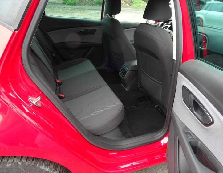 Seat Leon Hatchback 1,5 l 96 kw