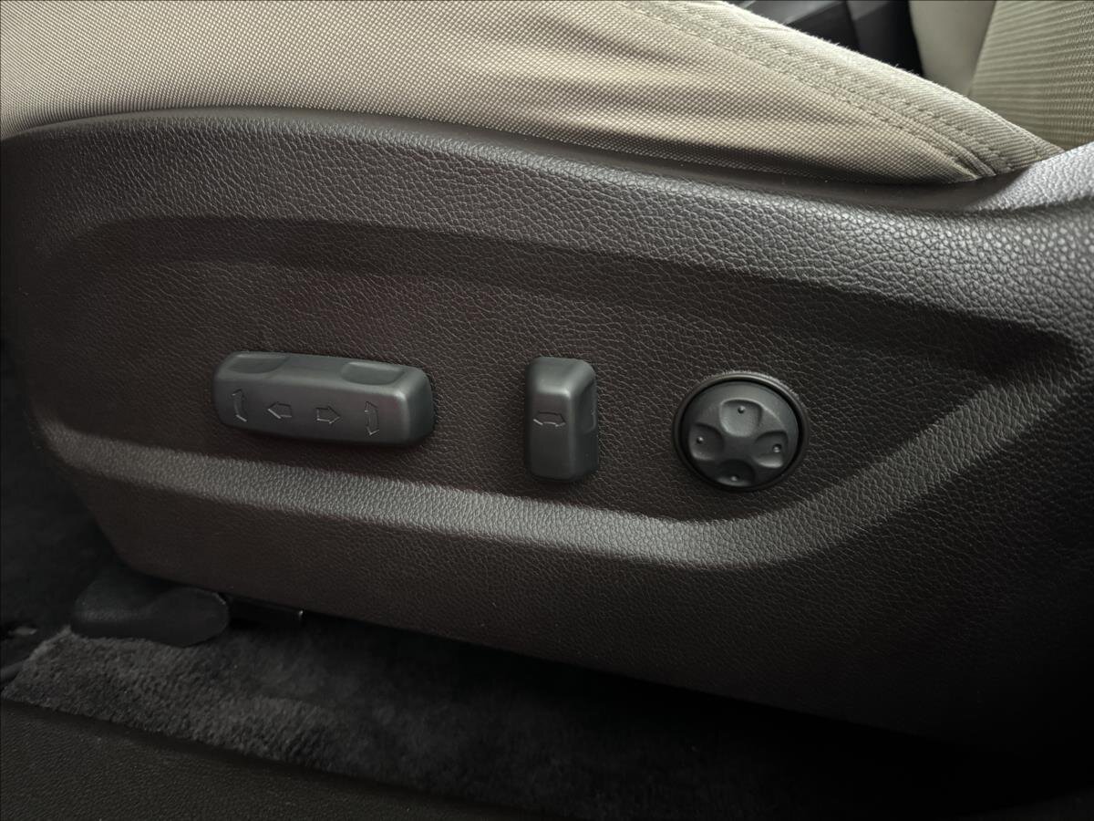 Hyundai Santa Fe SUV / Terénní 2,2 l 147 kw